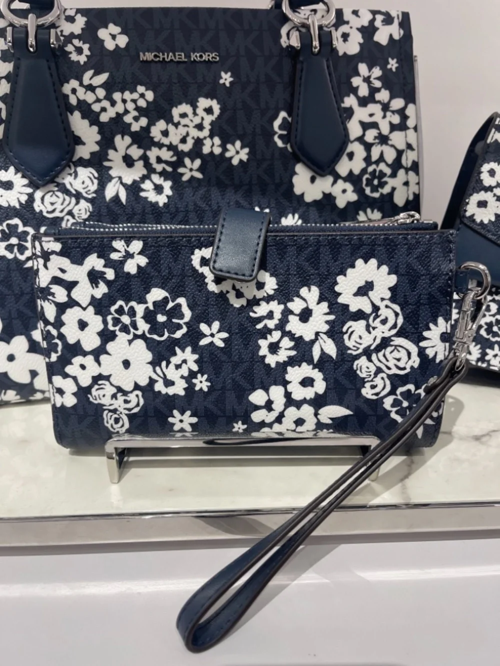 MICHAEL KORS Jet Set Travel Large Double Zip Printed Signature Logo Wristlet Wal